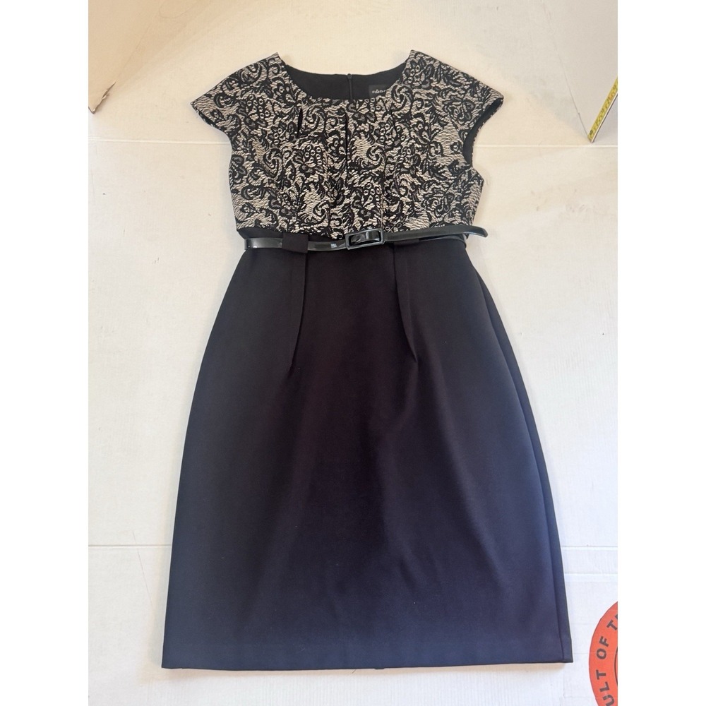Connected‎ Women's 6 Petite Black And Beige  Floral Round Neck Back Zip